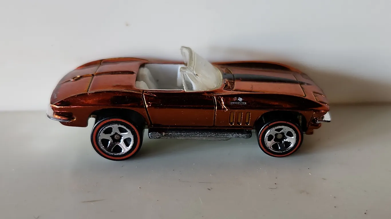 Hot Wheels Redline '65 Corvette