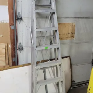 Aluminum 8' Step Ladder