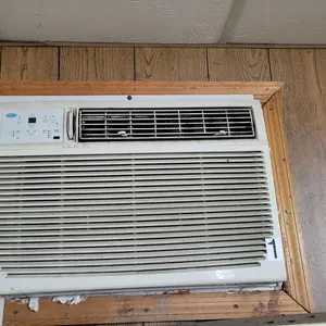 Window Air Conditioner - 220v