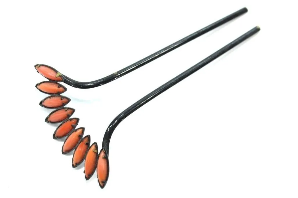 MARQUISE-CUT CORAL EARLY 20th C. HAIR PIN