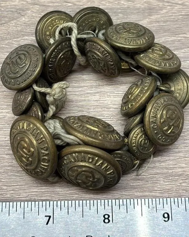 Canadian Pacific Railway Buttons. *SC