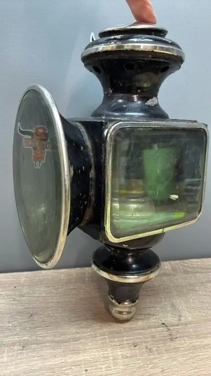 Antique Automobile Lamp.