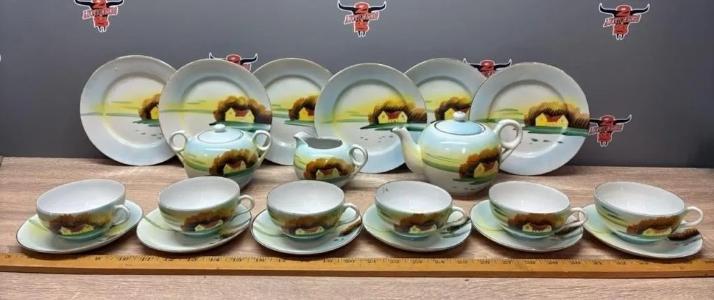 21 Pieces Hand Painted Dishware. Japan.