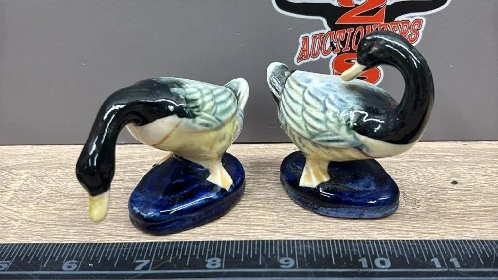2 Vintage Ceramic Bird Figures. Occupied
