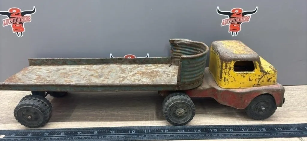 Lido Metal 18” Dump Truck.