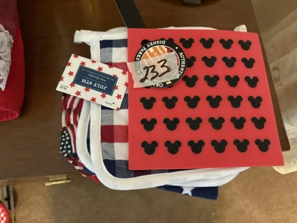 POT HOLDERS
