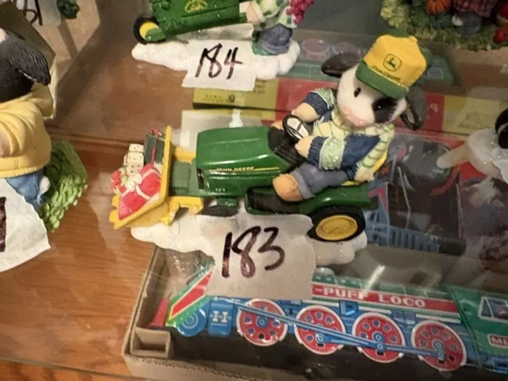 MARY'S MOO MOOS