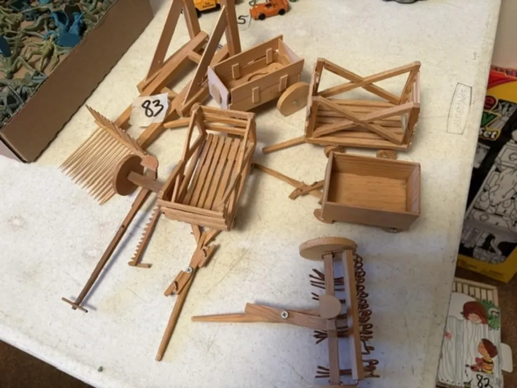 WOOD FARM TOYS