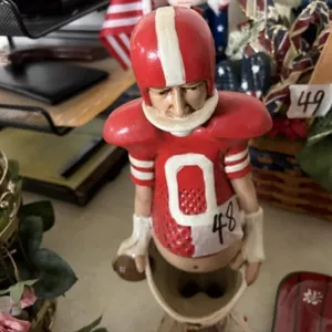 HUSKER FOOTBALL PLAYER PLANTER
