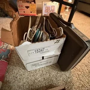 BRIEF CASE & HANGERS