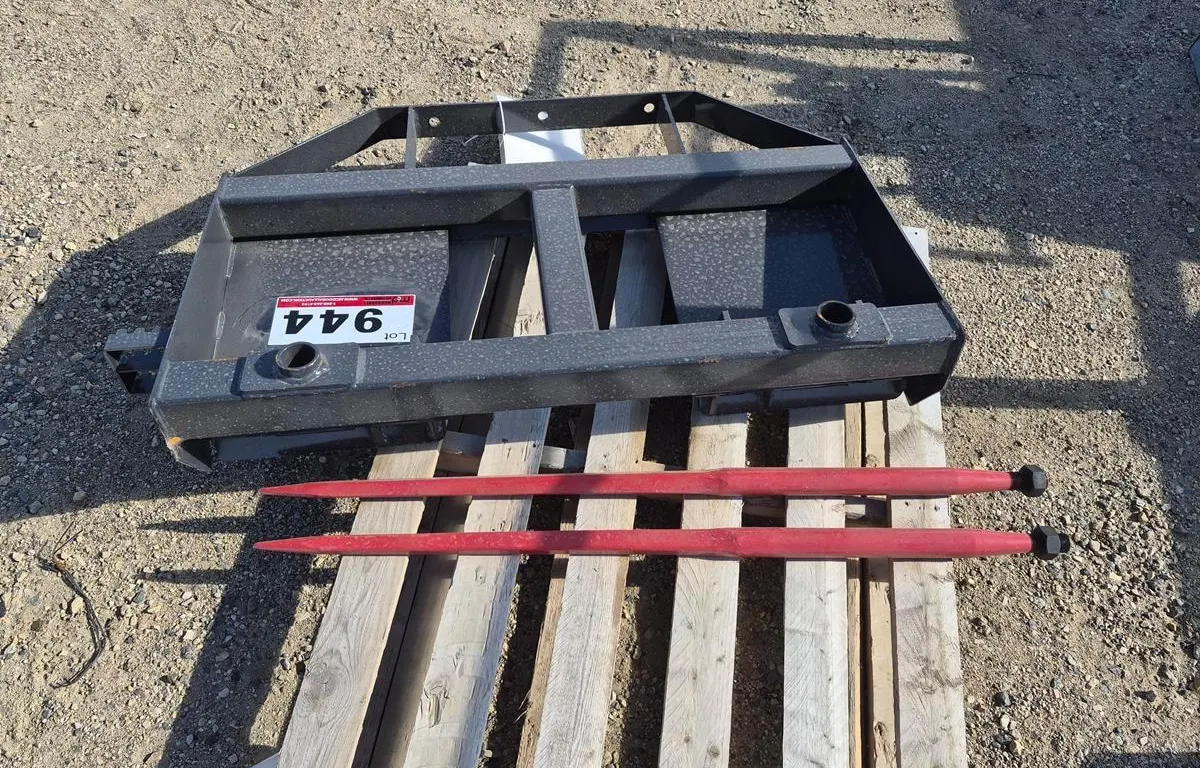 2026 LandHonor BS-12-2500G Bale Spears
UNRESERVED
