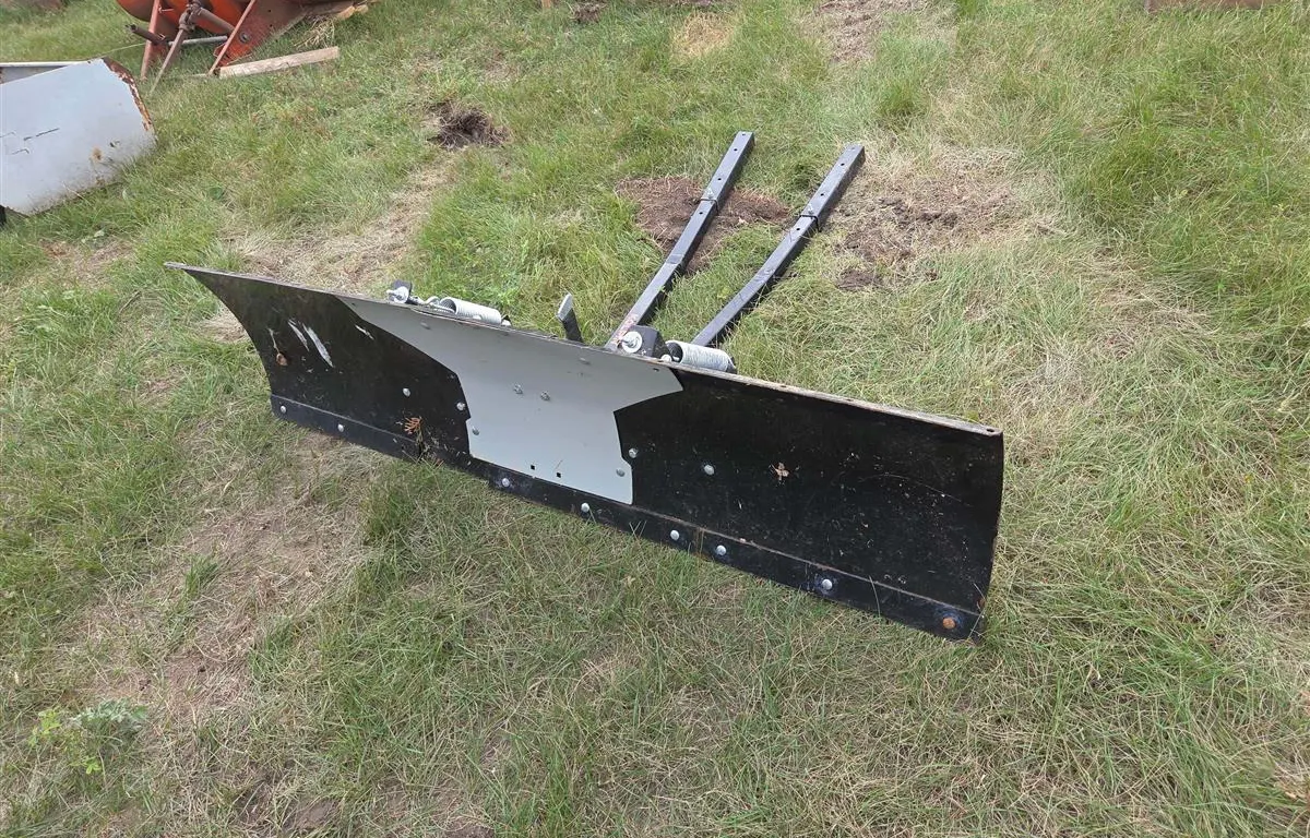 Kolpin Snow Plow w/ Mounting Frame
UNRESERVED
