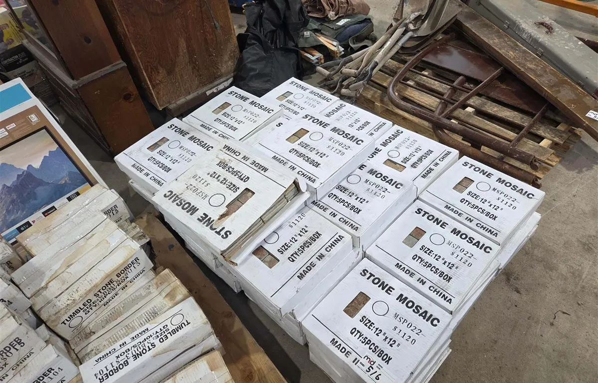 Stone Mosaic Tile Assortment
UNRESERVED