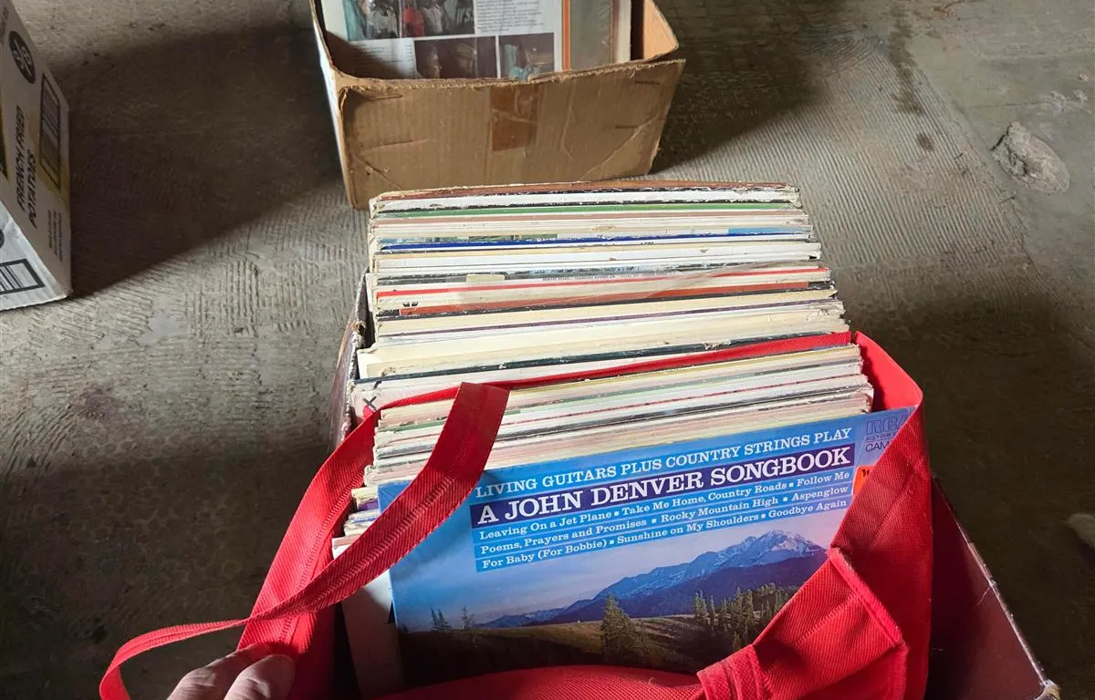 Assorted Vinyl Records
UNRESERVED