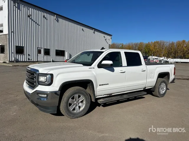 2017 GMC Sierra 1500 SLE 4x4 Crew Cab Pickup