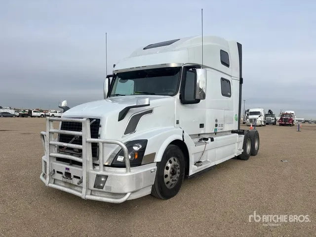 2018 Volvo VNL64 6x4 T/A Sleeper Truck Tractor