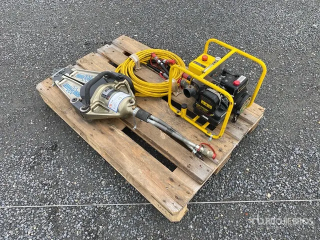 Weber Hydraulic Power Pack with Spreader