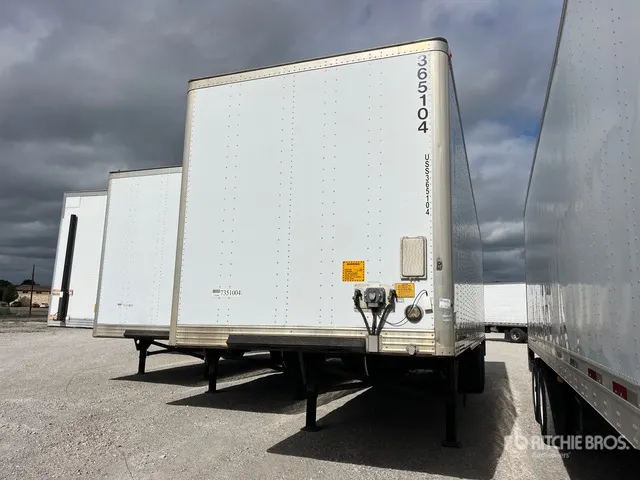 2013 Utility 36 ft T/A Van Trailer