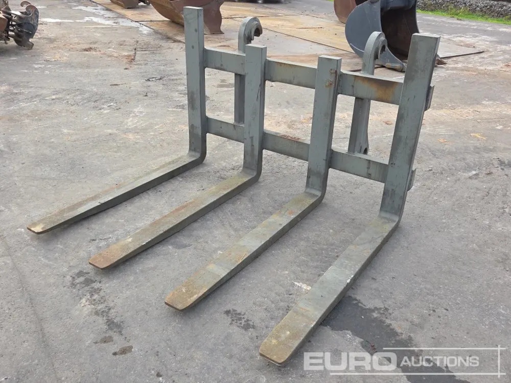 Fork Frame with Ridgid Multi Pallet Forks to suit Volvo L150