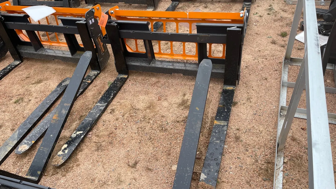 LandHonor Pallet Fork Frame Attachment