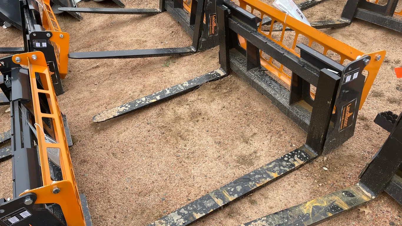 LandHonor Pallet Fork Frame Attachment