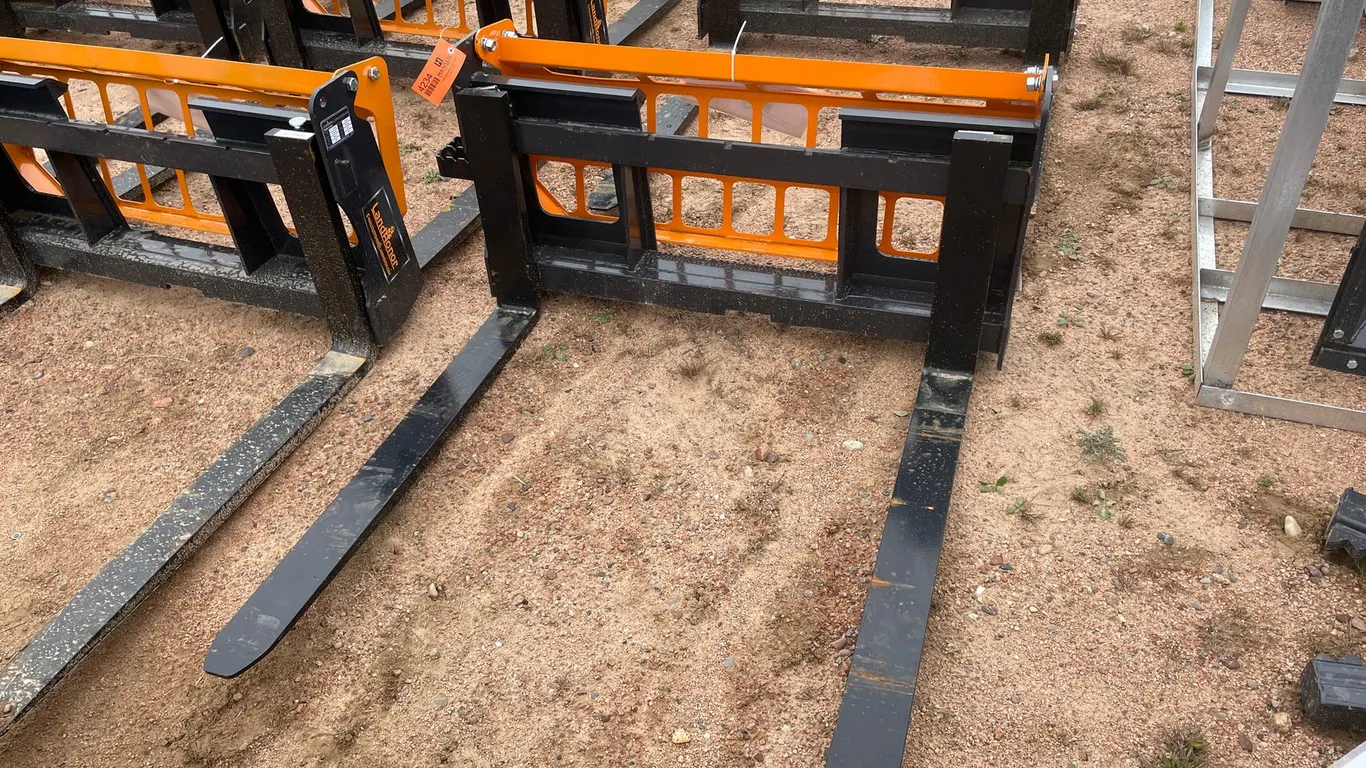 LandHonor Pallet Fork Frame Attachment