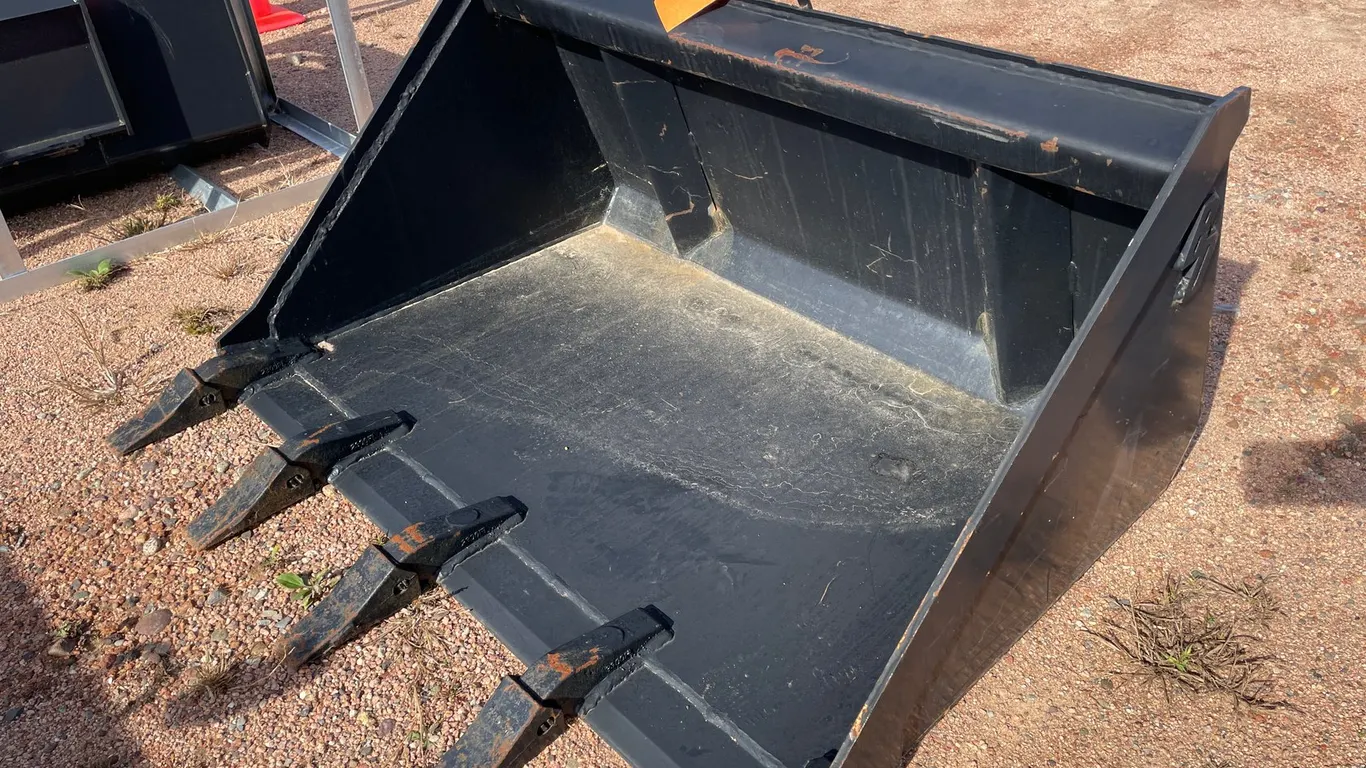 Blue Diamond 42" Mini Bucket Attachment