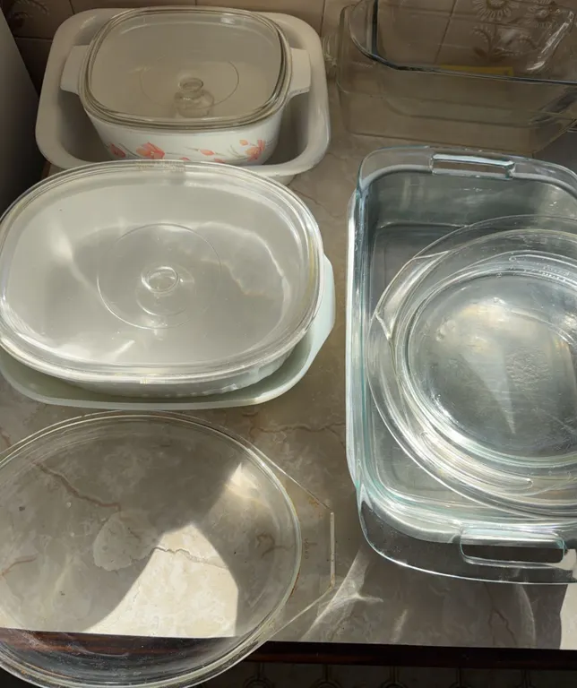 Glass and Ceramic Bakeware Lot With Lids and Handles, 7 Pieces