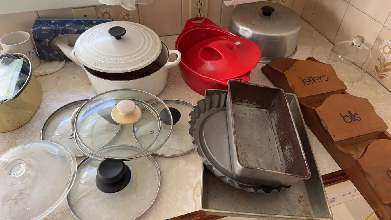Le Creuset Dutch Oven, Baking Pans, Glass Lids, Aluminium Bakewear