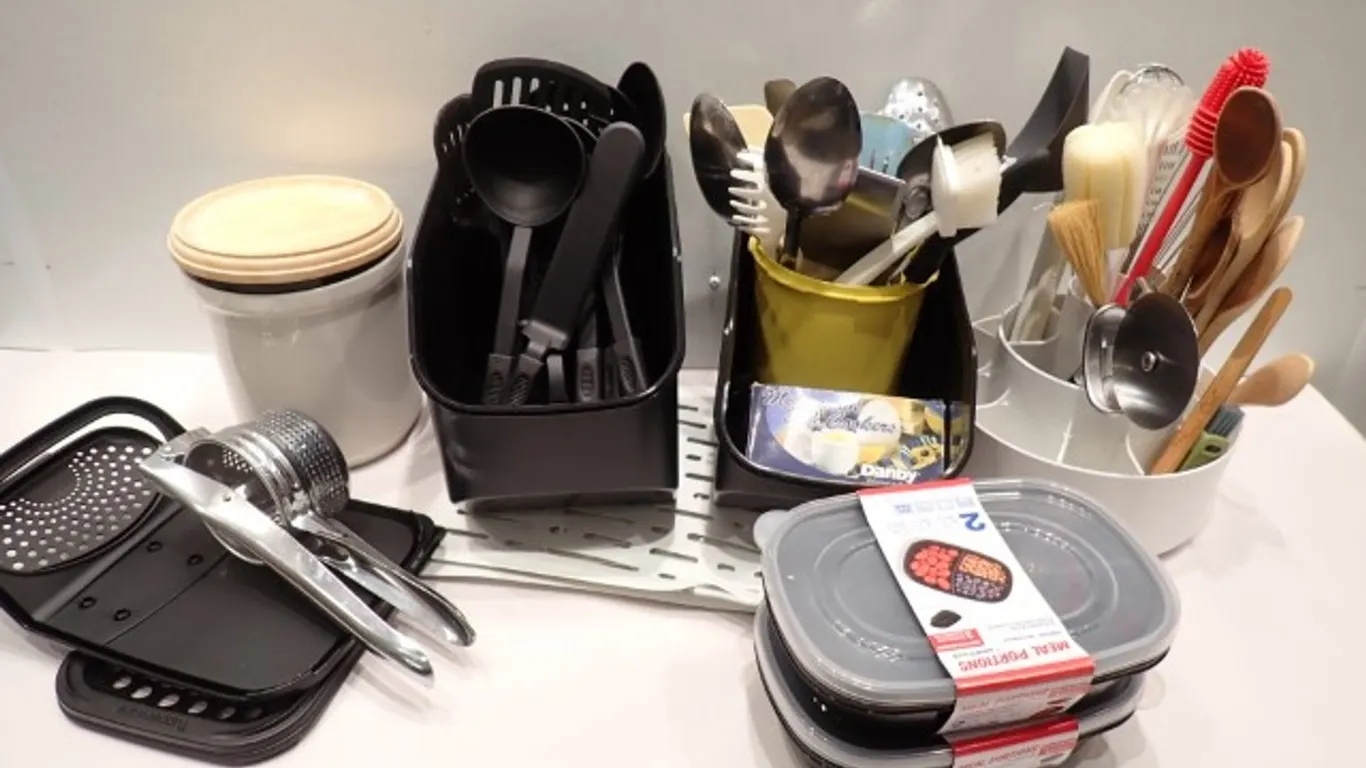 Various Kitchen Utensils
