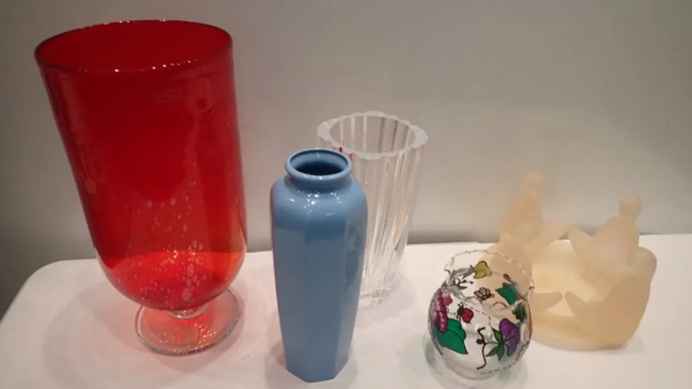 Centrepiece and Vases