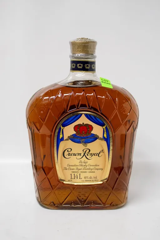 CROWN ROYAL DE LUXE CANADIAN WHISKY 1.14L 40%