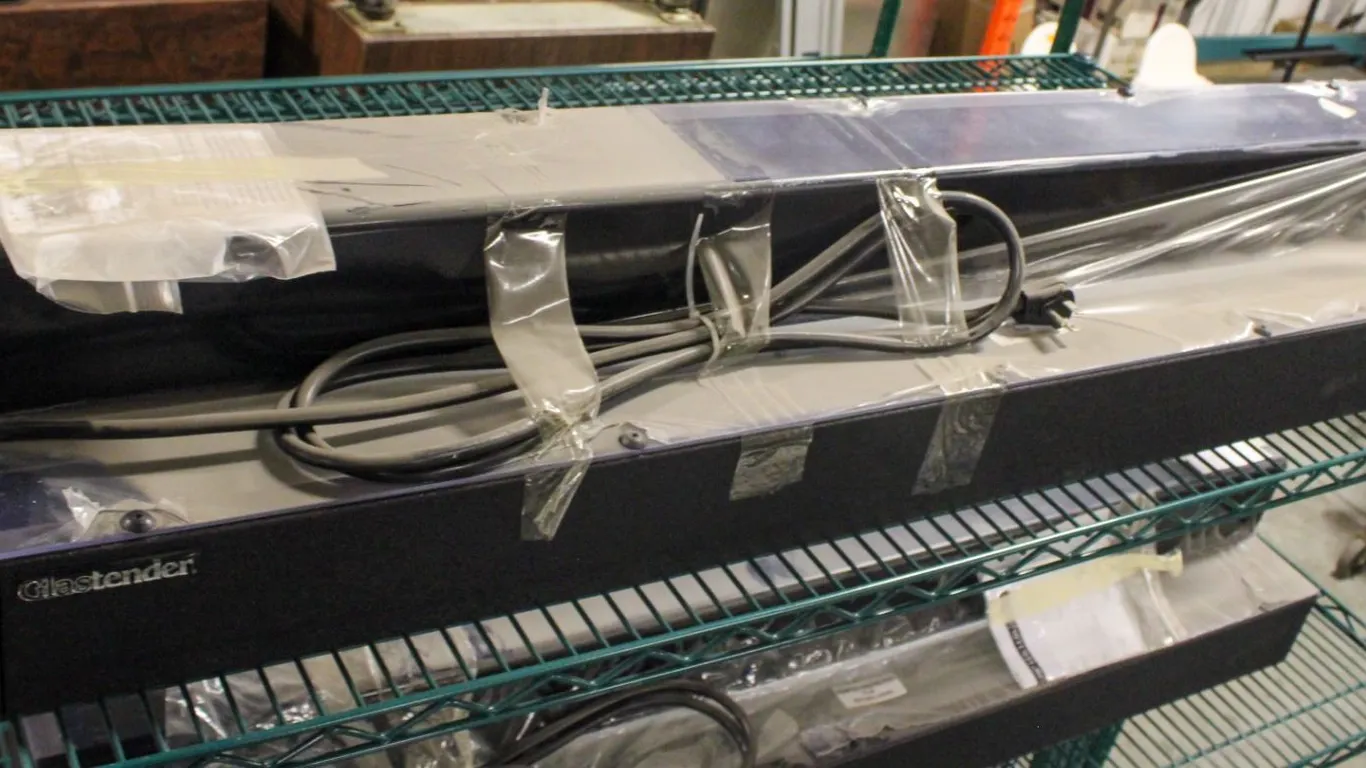 BRAND NEW 4' GLAS TENDER LIGHTED LIQUOR DISPLAY