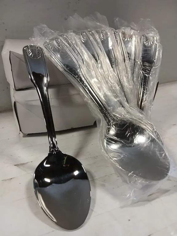 2 DOZEN NEW SHELL DINNER / TABLE SPOONS -JR 21959