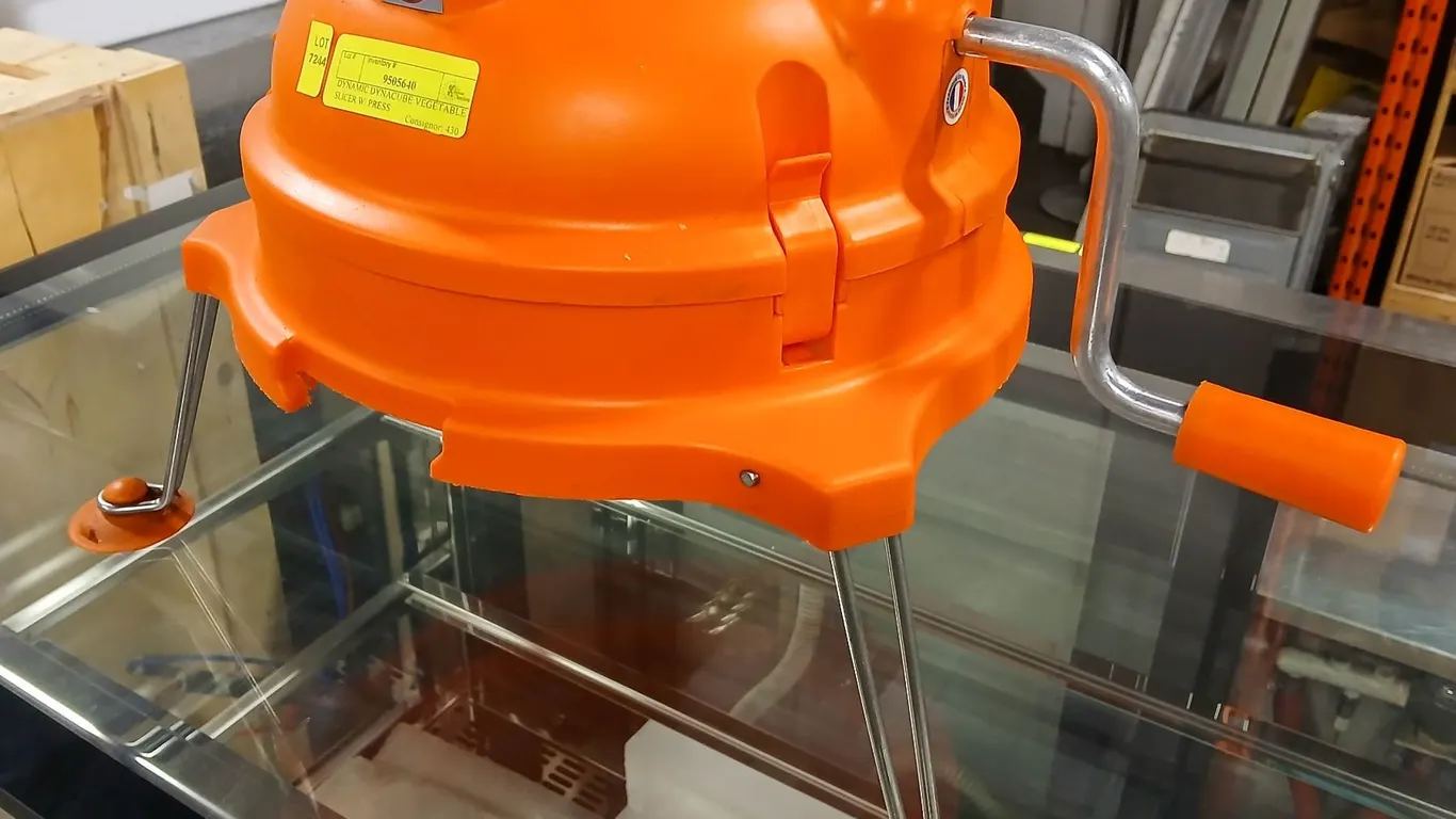 DYNAMIC DYNACUBE VEGETABLE SLICER W/ PRESS