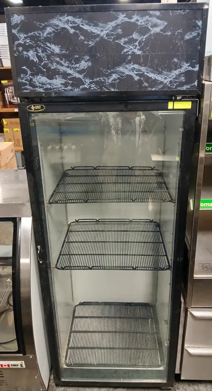 QBD UPRIGHT GLASS DOOR COOLER