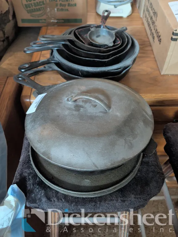 FULL SET OF CAST IRON KITCHEN WARE