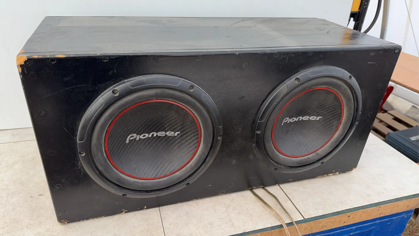 Pioneer Sub box 12”x14”x29-12”