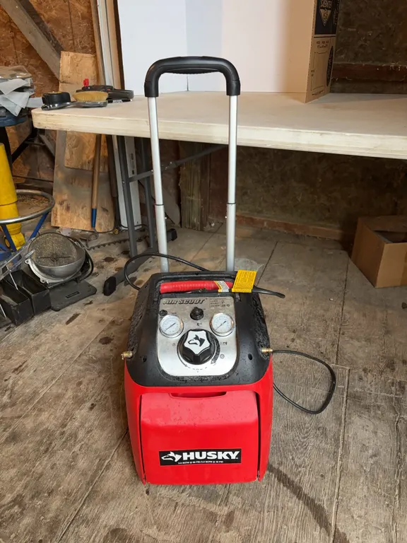 Air Scout Husky 90 PSI Air Compressor