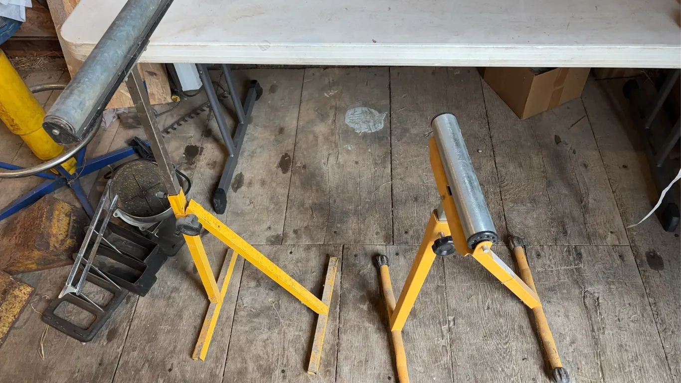 Set Of 2 Rolling Stands