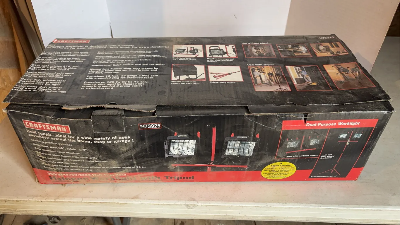 Craftsman Worklight With Tripod