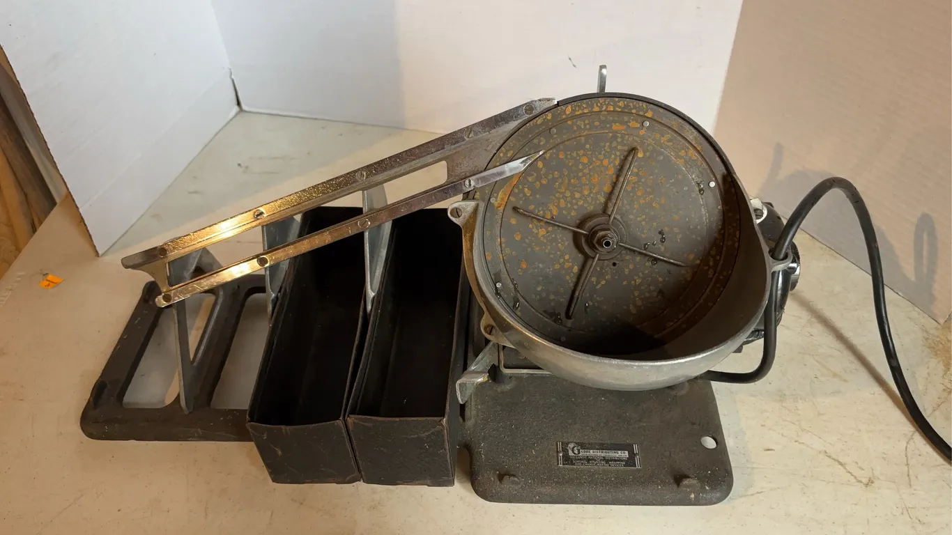 Globe Distributing Co. Coin Counter