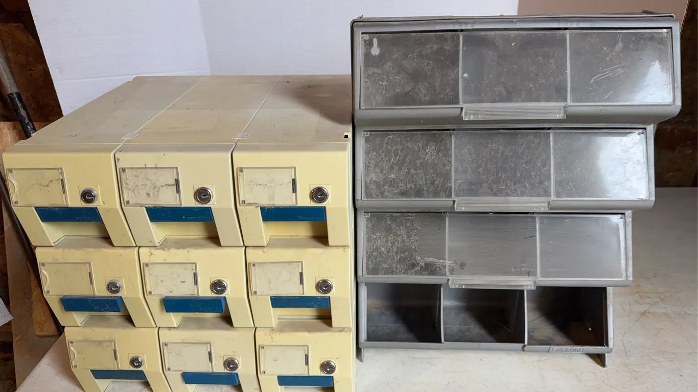 2 Item Organizers