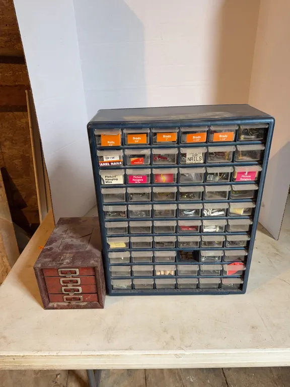 2 Organizers With Contents