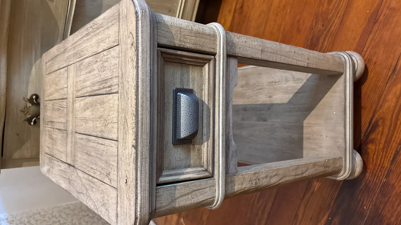 One Drawer Stand