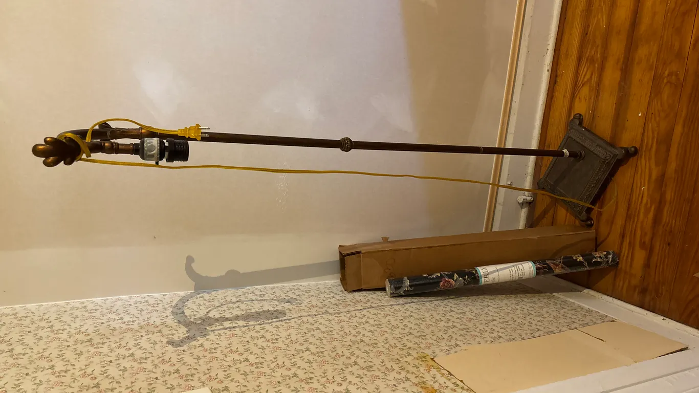 Floor Lamp And 4 Rolls Of Wallpaper