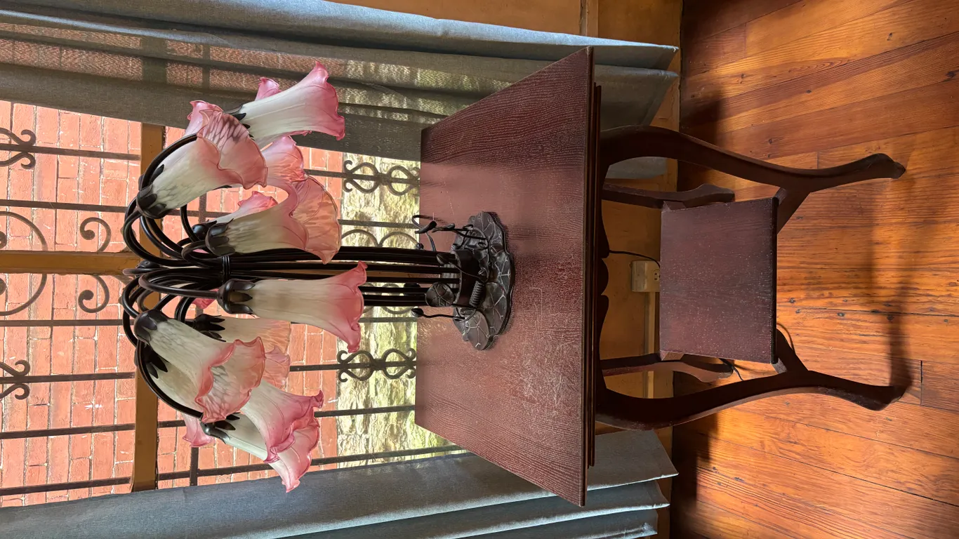 Tulip Lamp And Table