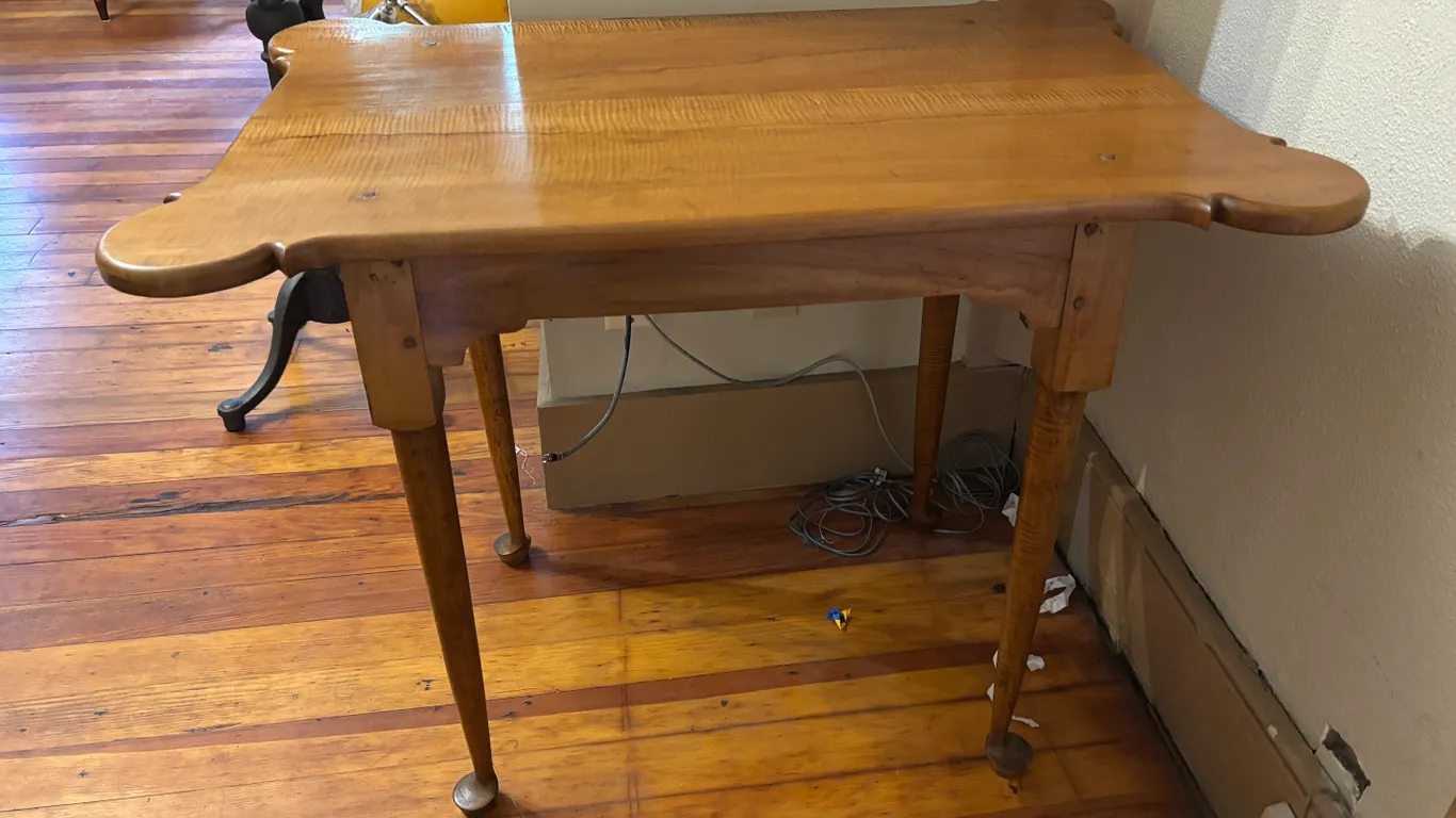 34"w x 21"d x 28"h Wooden Table