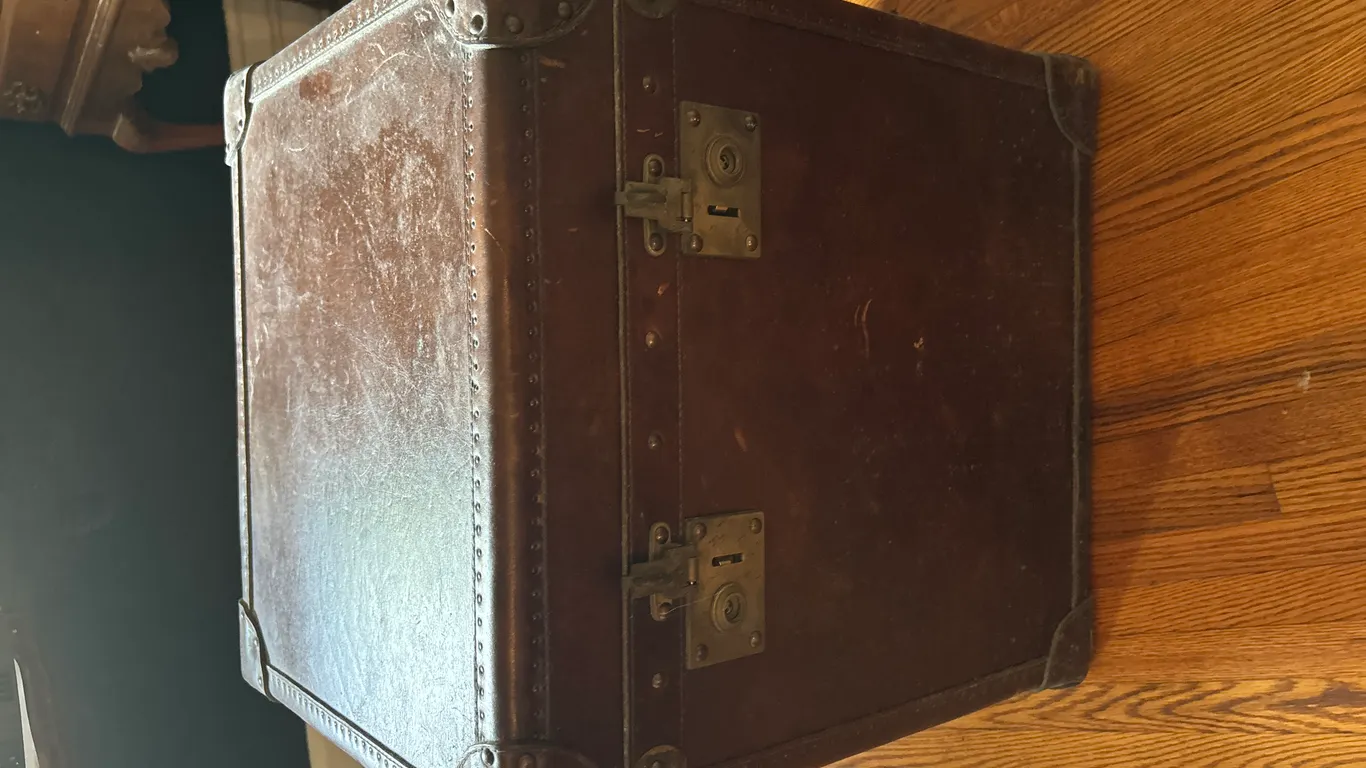 17" x 20" Bespoke Leather Side table Trunk