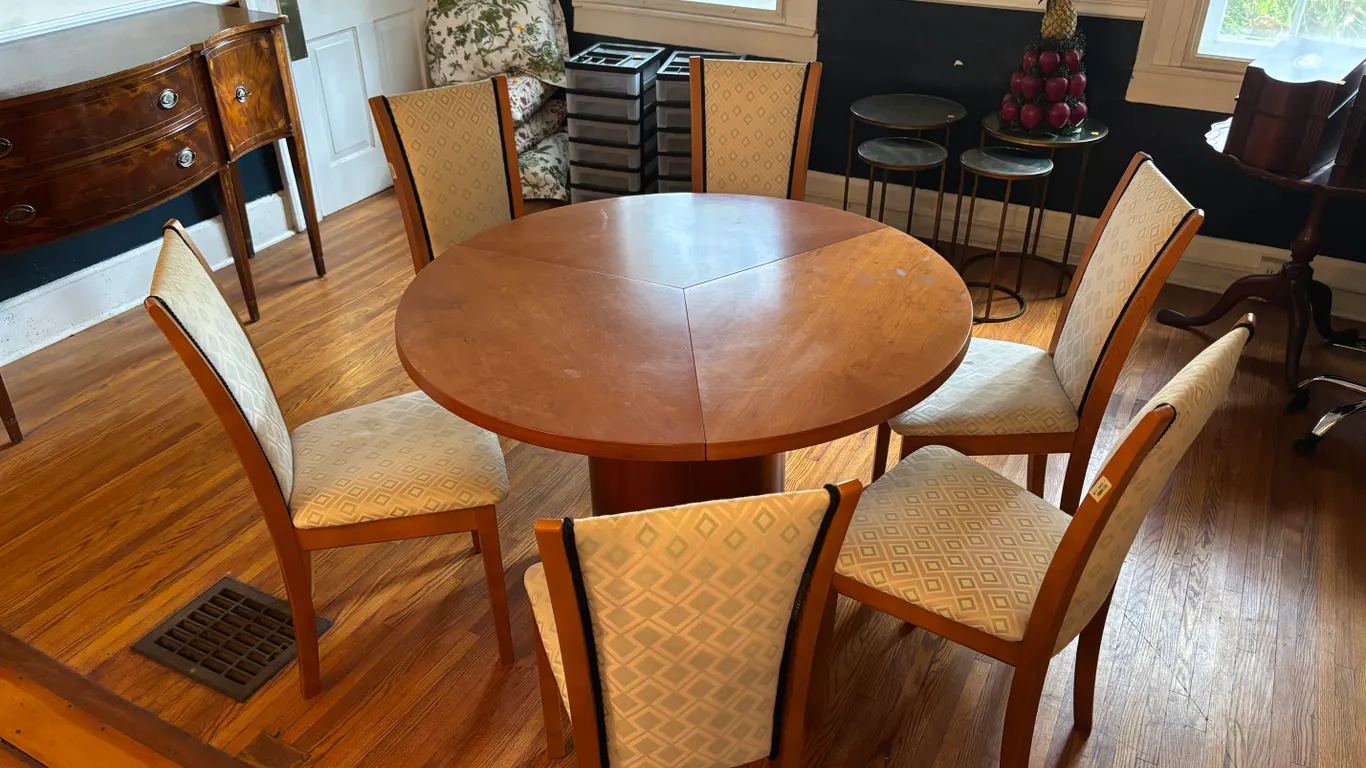Skovby 20th Century De06 ExpandingCircular Dining Room Table and 6 Chairs 60"